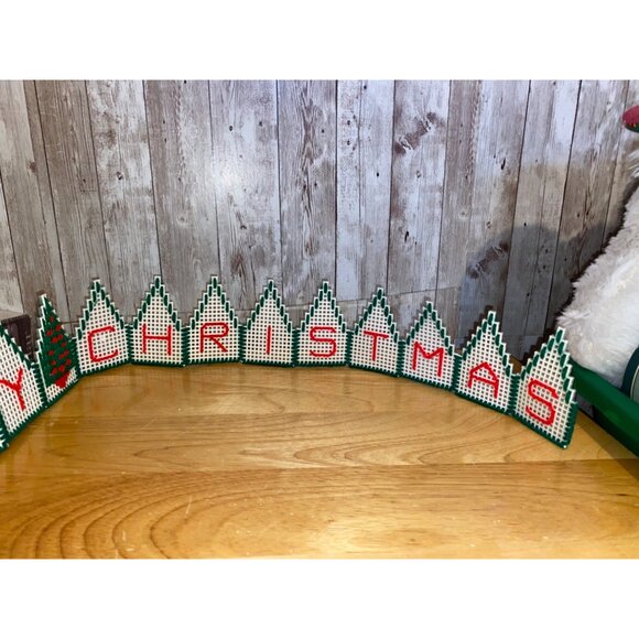 Vintage Plastic Canvas "Merry Christmas" Needlepoint Garland Banner Decor Tree - Picture 4 of 5